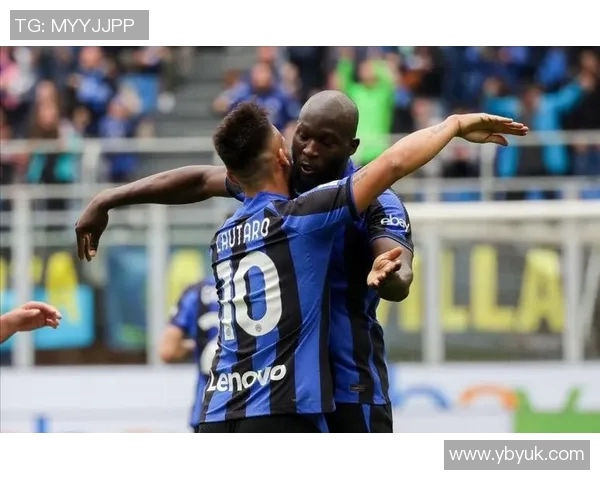 国米劳塔罗精准抢点助力球队逆转胜利展现超强进攻能力