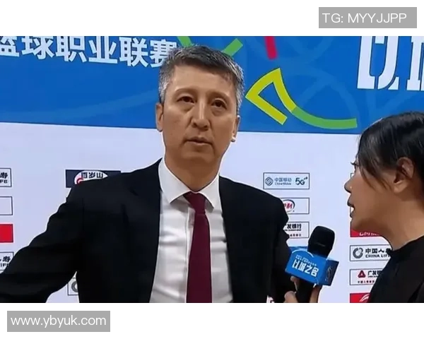 北京首钢遭遇三连败，主帅郭士强紧急召开战术会议找回状态