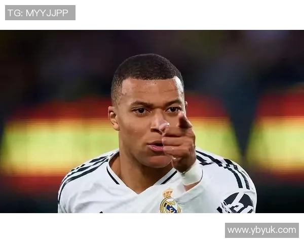 姆巴佩抽射技惊四座助力球队逆转胜利展现超凡球技 姆巴佩抽射技惊四座助力球队逆转胜利展现超凡球技