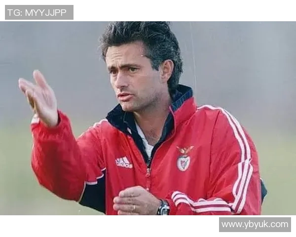 穆里尼奥：执教风波不断与球员起冲突频频