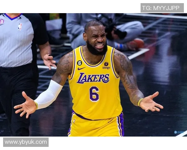 詹姆斯32+10,湖人擒狼获得重要胜利:巅峰时刻再现紫金荣耀 詹姆斯32+10,湖人擒狼获得重要胜利:巅峰时刻再现紫金荣耀