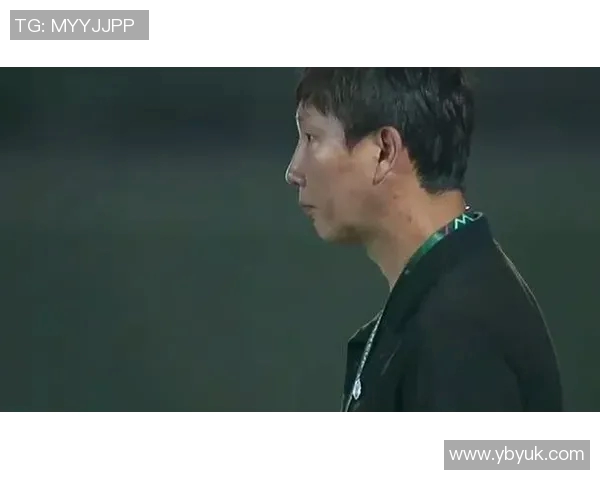 阮庭北精准助攻展现团队合作精神助力队友实现精彩进球